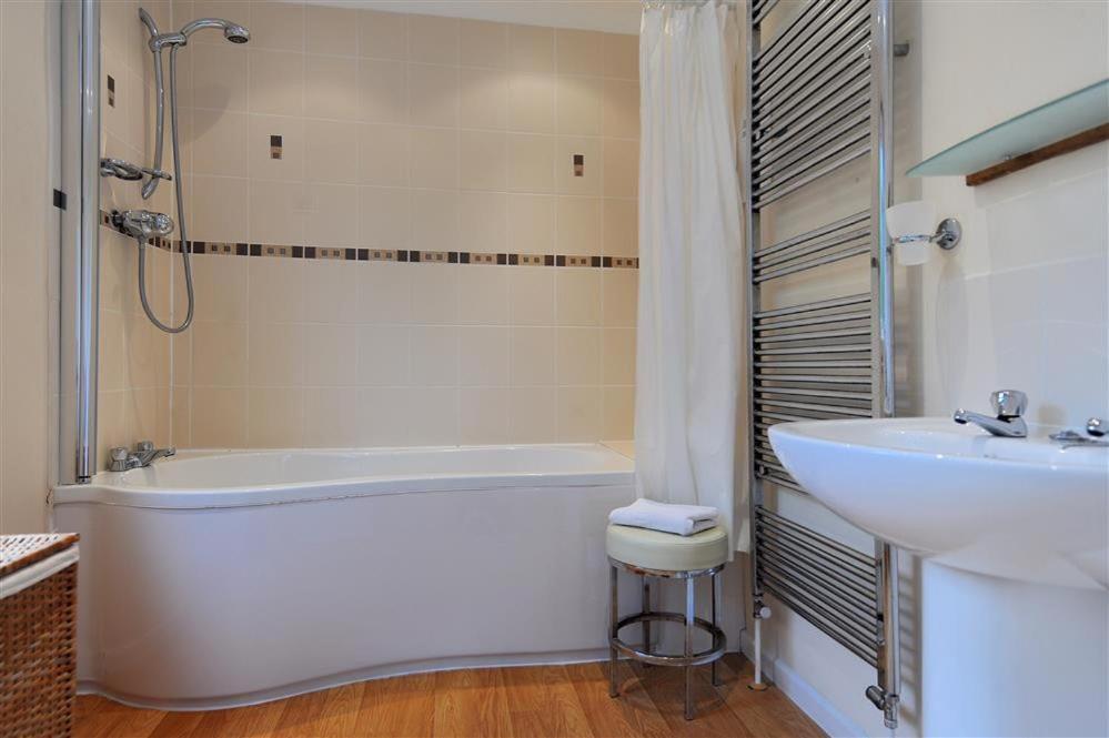 Strathaven Villa Uplyme Bagian luar foto